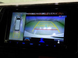 バックモニターも装備しております。バックギアに入れるとナビ画面に車の後方が映し出されます。これで後方確認も安心!