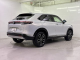 令和5年式のヴェゼルハイブリッド入庫!!ホンダコネクトディスプレイ!!マルチビューカメラ!!ブラインドスポットインフォメーション!!後退出庫サポート!!ETC2.0!!ワイヤレス充電器!!電動ゲート!