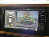 駐車も安心のガイドライン付きバックモニターです。
