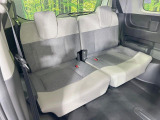 3列目シートはもちろん状態良好☆大人でもゆったりと座って頂けますので、大人数でのお出かけもラクラクです♪ご家族で、気の知れた仲間で、ドライブに行くのが楽しみですね♪