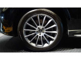メルセデスの認定中古車「サーティファイドカー」では、万一お車が故障した場合も、ご購入後1年間もしくは2年間※は走行距離にかかわらずメルセデス・ベンツ正規サービスネットワークで無料修理いたします