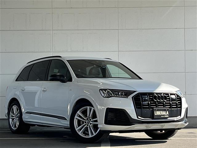 Q755 TFSI クワトロ Sライン 4WD4WD 本革シート