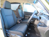 運転席の高さを変更できるので、体格に合わせた位置で運転できます!