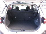 荷室は充分な広さです。