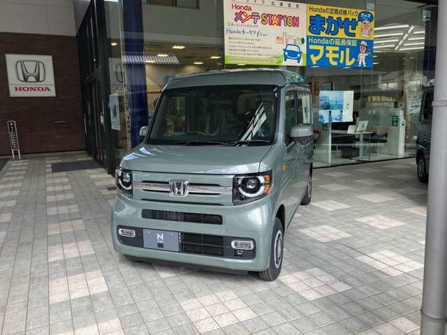 N-VAN ファン 4WD 