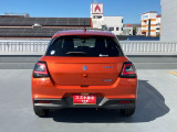 スポーティなバックビュー。ショッピングにレジャーに大活躍!車の詳細はスタッフへおたずねください!