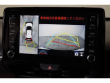 パノラミックビューモニター付きです。車両を上から見たような映像をディスプレイオーディオ画面に表示。運転席からの目視だけでは見にくい、車両周辺の状況をリアルタイムでしっかり確認できます。