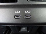 【USB給電】今では当たり前のUSB給電ソケットがついております。 スマホやデジカメなど出先や災害時の充電も可能です♪