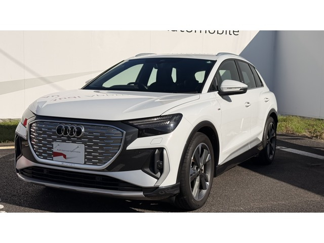 Q4 e-tron40 Sライン