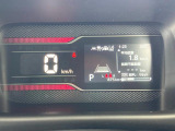 【メーター】シンプルなスピードメーターが見やすいです!インフォメーションディスプレイも付いてます☆