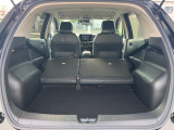 後席を格納すると、これだけの広さが!シーンに合わせたシートアレンジで、大きな荷物も積むことが出来ます♪
