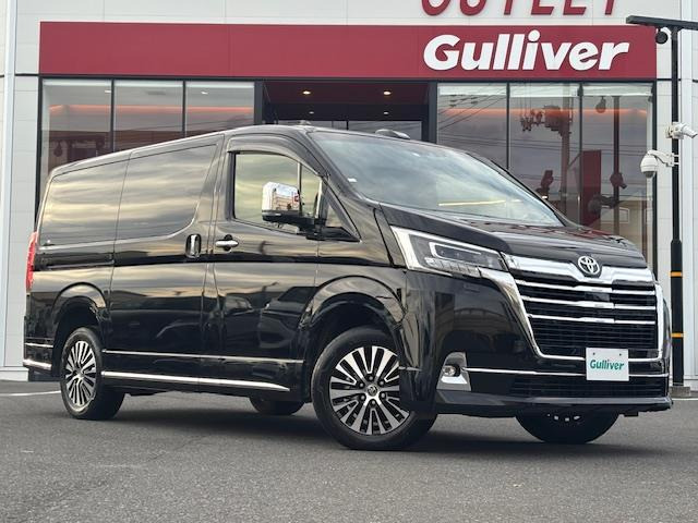 グランエース2.8 プレミアム ディーゼル4WD 本革シート