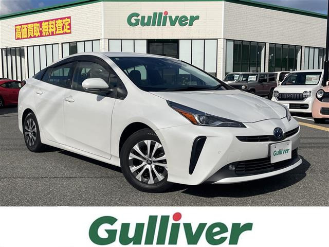 プリウス1.8 A E-Four 4WD修復歴無し