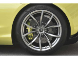 Cyber Tyreは、通信センサーがタイヤに直接接触しているため、従来のタイヤよりも精度の高い情報が得られます。