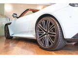【SKY GROUP】BMW、MINI、VOLVO、JAGUAR、LANDROVER、PORCHE、MASERATI、LAMBORGHINI、ASTON MARTINの他14ブランドの輸入車を取り扱う正規ディーラーです。新潟県/神奈川県/東京都中心に全国で販売をしております。