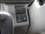 運転席ヒーターシートはうれしい装備です。寒い冬も快適です(*^^)v