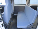2列目シートも綺麗です。