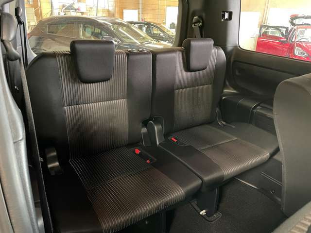 トヨタ ノア 2.0 Si 禁煙車・純正10型ナビ(NSZN-Z66T)・後席フ の中古