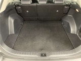 広々としたラゲージスペースを備えています。シートを倒すことで大きなものや長さのある荷物もしっかりと積み込めます。