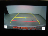 バックモニター付き。 車両後方の映像が画面に表示されるので、車庫入れが苦手な人も安心です。ただし、目視確認もお忘れなくお願いいたします。