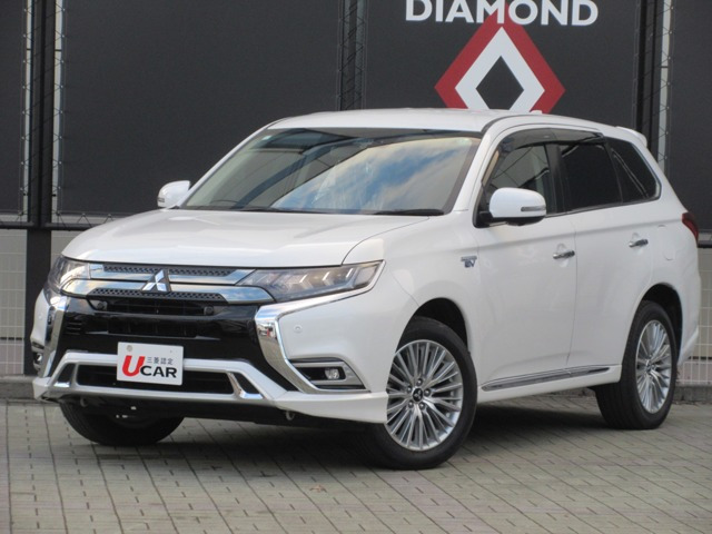 アウトランダーPHEV2.4 G プラスパッケージ 4WD