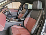 シートは座り心地もよく設計されております。また助手席も使用感は少なくきれいな状態を保って入庫しております。