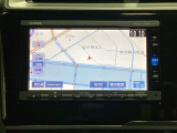 ナビゲーションはフルセグTV対応のGathers純正メモリーナビを搭載しています。Bluetoothオーディオ機能がありますので、スマートフォンなどの音楽も再生できます。