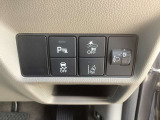 運転席側操作部になります。