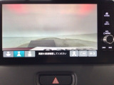 【バックカメラ】運転が苦手な方も車庫入れラクラクです!ギアをリバースに入れれば自動的に切り換わりますので、面倒な操作は不要です♪狭い駐車場もお車を傷つけず安心ですね!