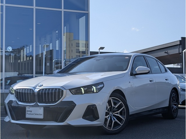 5シリーズセダン 523d xドライブ Mスポーツ 4WD