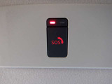 【SOSコール】急病時や危険を感じた時には、SOSコールスイッチを押してください。万が一の事故発生時には、エアバッグ展開と連動し自動通報されます。