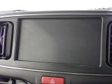 ご納車前にはプロの整備士が点検を行い、交換の必要がある部品は交換してからご納車いたします。また、その後の点検・整備・車検等も当社にお任せください。