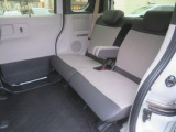■広い後席で快適なドライブを♪