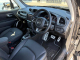 運転席からの見晴らしは良く、運転しやすいです。