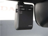 ◆ドライブレコーダー◆映像・音声などを記録する自動車用の装置です。 もしもの事故の際の記録はもちろん、旅行の際の思い出としてドライブの映像を楽しむことができます。