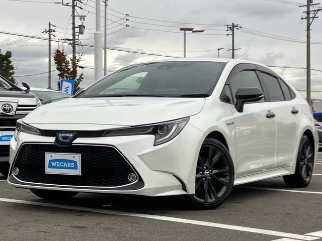 カローラ1.8 ハイブリッド W×B