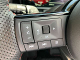 運転中でも手を離さずにオーディオの操作ができる『ステアリングスイッチ』機能があります!