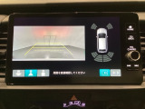 バックでの車庫入れも安心です! リアカメラが付いているバックモニター付のナビを装備しております。操作線もついており距離感も画面から確認できます。