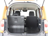 しっかりつめる荷室!後部座席を倒すことで荷室をさらに広く使うことが出来ます!旅行やレジャーにも活躍が期待できます!!