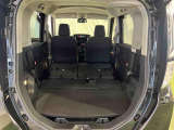 後部座席をフラットにするとさらに大きな荷物も積めちゃいます。