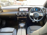 CLAクラス CLA200d AMGライン 本革シート サンルーフ