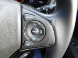 運転支援装置ホンダセンシング搭載車です。革巻きステアリングにパドルシフト付です。