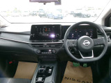 操作しやすい運転席廻り!操作パネルも使いやすい!!ドライブが楽しくなります!