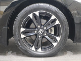 純正のアルミホイールが足元を飾ります!タイヤサイズは195/55R16になります。