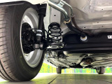 お車を安心してお乗りいただく為には、足回りの定期点検が欠かせません。サービスサポート(有償保証)では無料点検もご提供しており、安心のカーライフをお過ごしいただけるサポート体制が整っています。