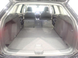 ラゲージルームだって広々です!シートを倒して更にお荷物積めちゃいます♪