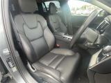 V60クロスカントリー B5 AWD 4WD 本革シート