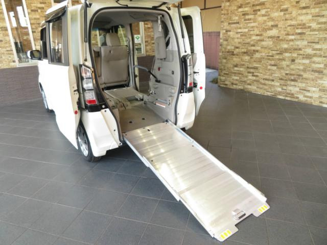 N-BOX+ G Lパッケージ 車いす仕様車 
