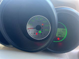 整備スタッフは国家資格を持つプロの整備士です。車検の受入/中間/完成検査と保安基準発行のすべても自社で行います。