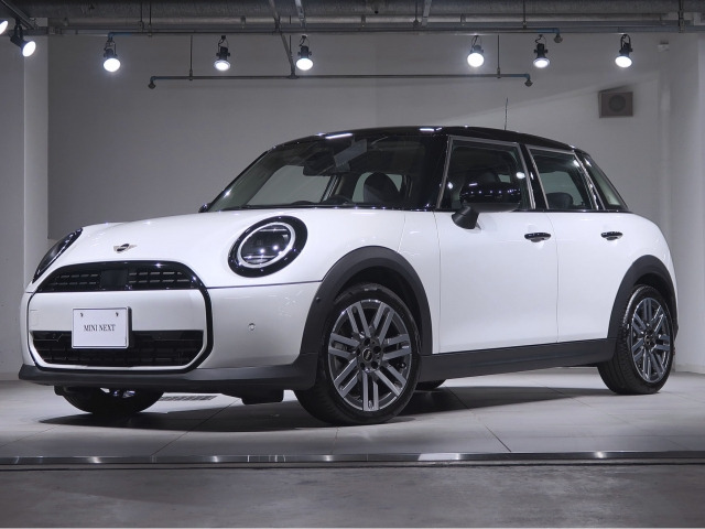BMW MINI ミニ クーパー C の中古車詳細 (4,000km, パールホワイト, 東京都, 318万円) | 中古車情報・中古車検索 ...